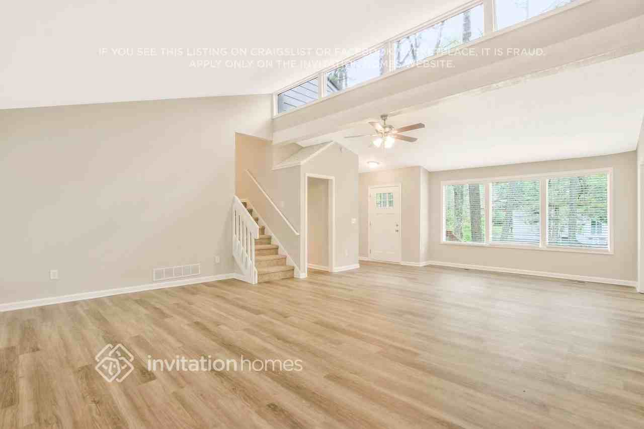 2980 Wayward Dr - Photo 4 of 24
