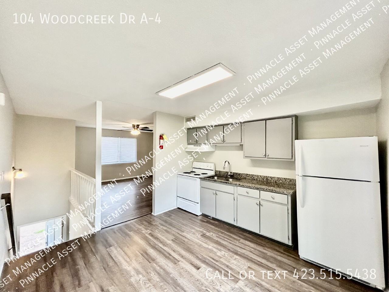 104 Woodcreek Dr - Photo 2 of 12