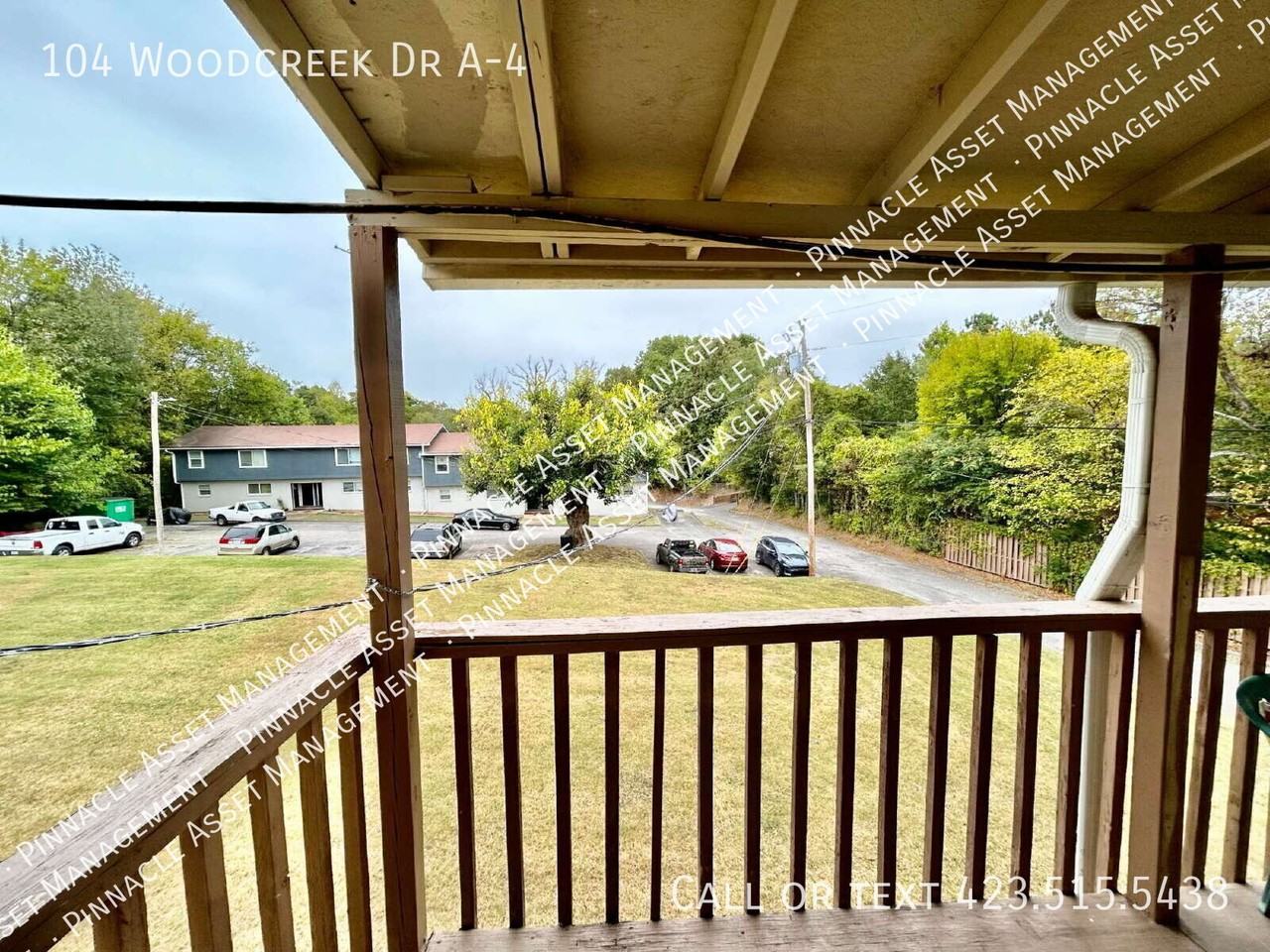104 Woodcreek Dr - Photo 3 of 12