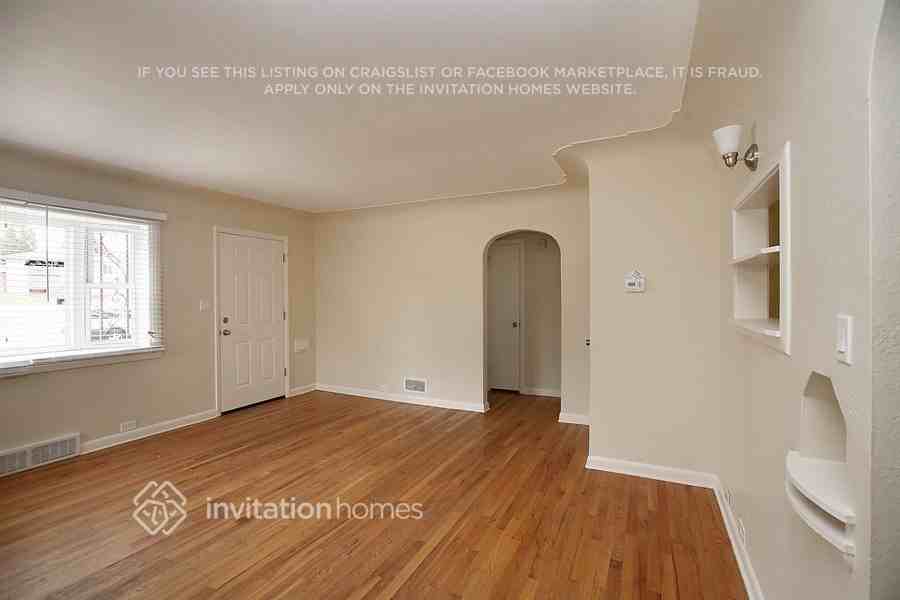 1740 W Crestline Dr - Photo 2 of 17