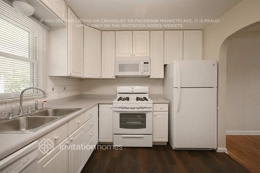 1740 W Crestline Dr - Photo 6 of 17