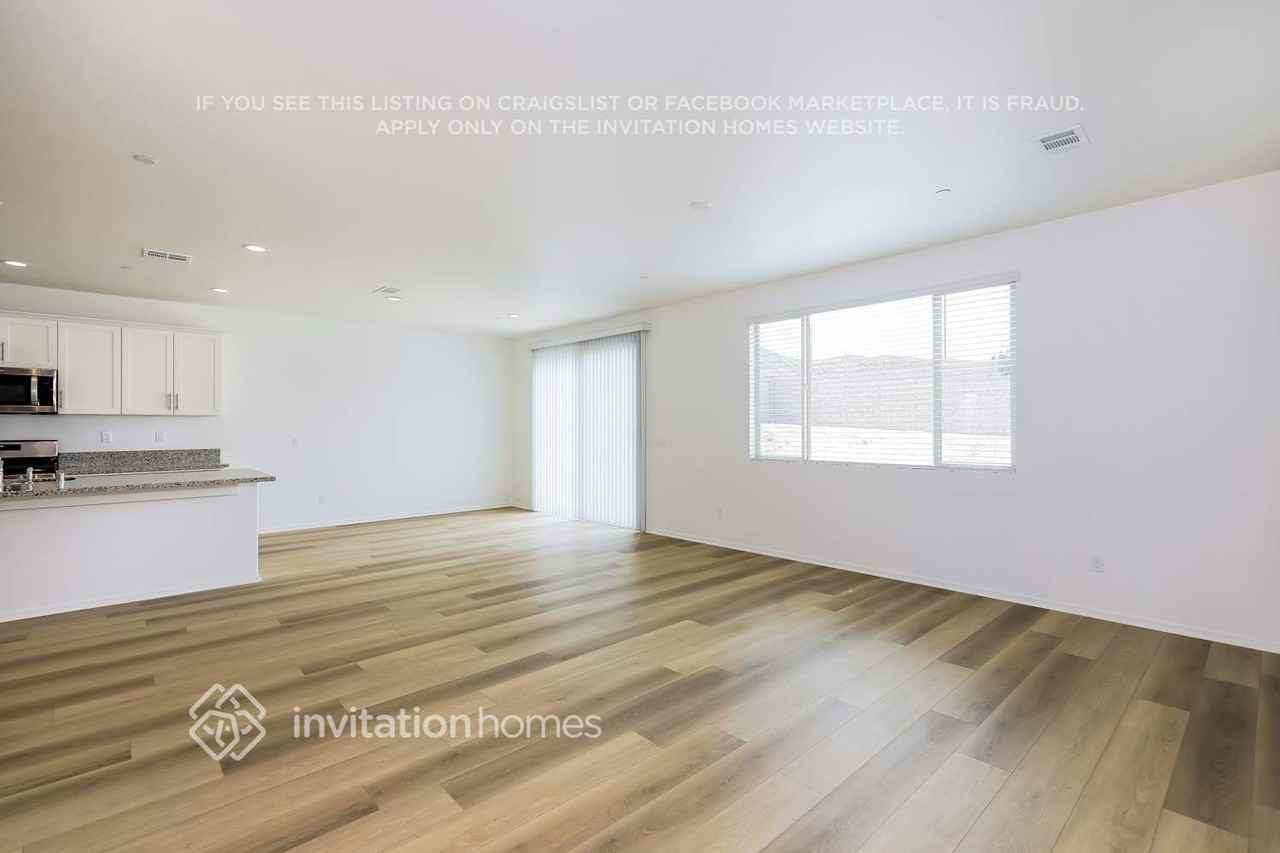 27217 Sands Dr - Photo 6 of 20