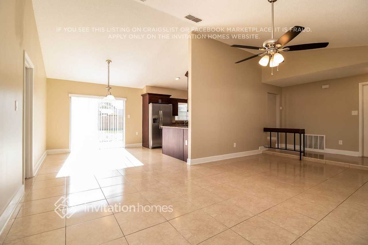 2821 Buccaneer Dr - Photo 6 of 20