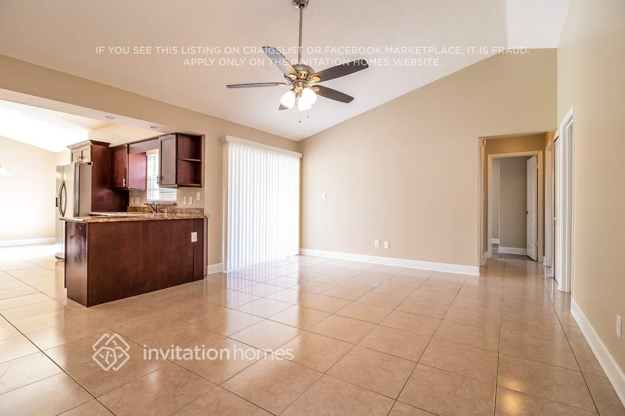 2821 Buccaneer Dr - Photo 7 of 20