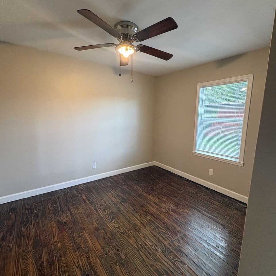 4202 Whitlock St - Photo 2 of 12