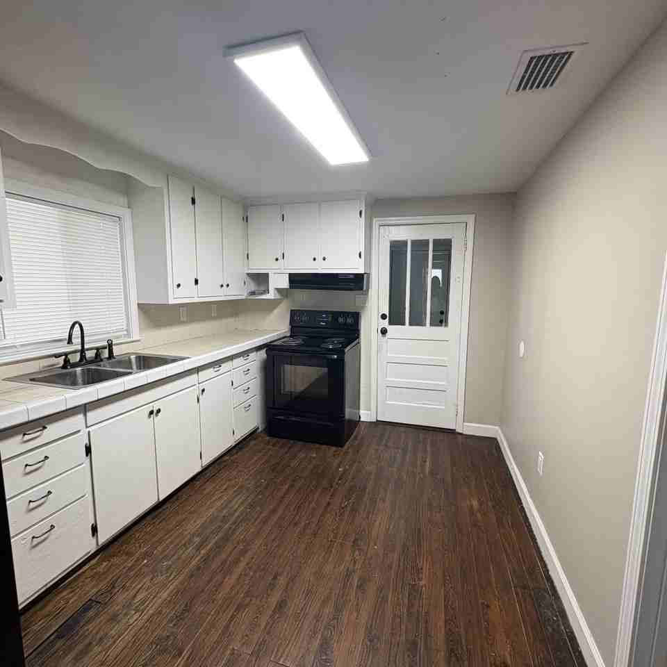 4202 Whitlock St - Photo 6 of 12