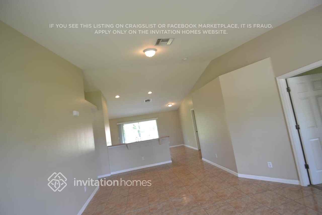 3503 Sw 12th Ave - Photo 2 of 9