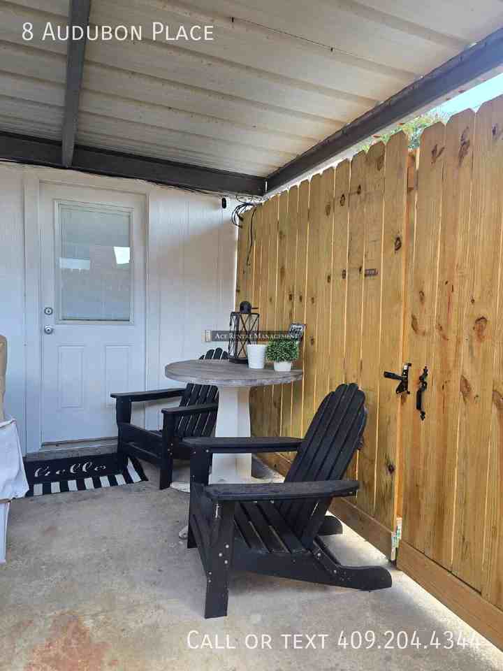 8 Audubon Pl - Photo 2 of 18
