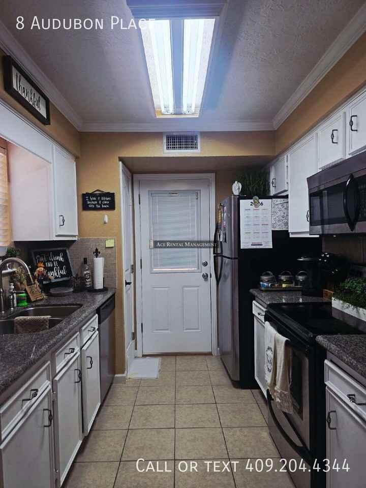 8 Audubon Pl - Photo 4 of 18