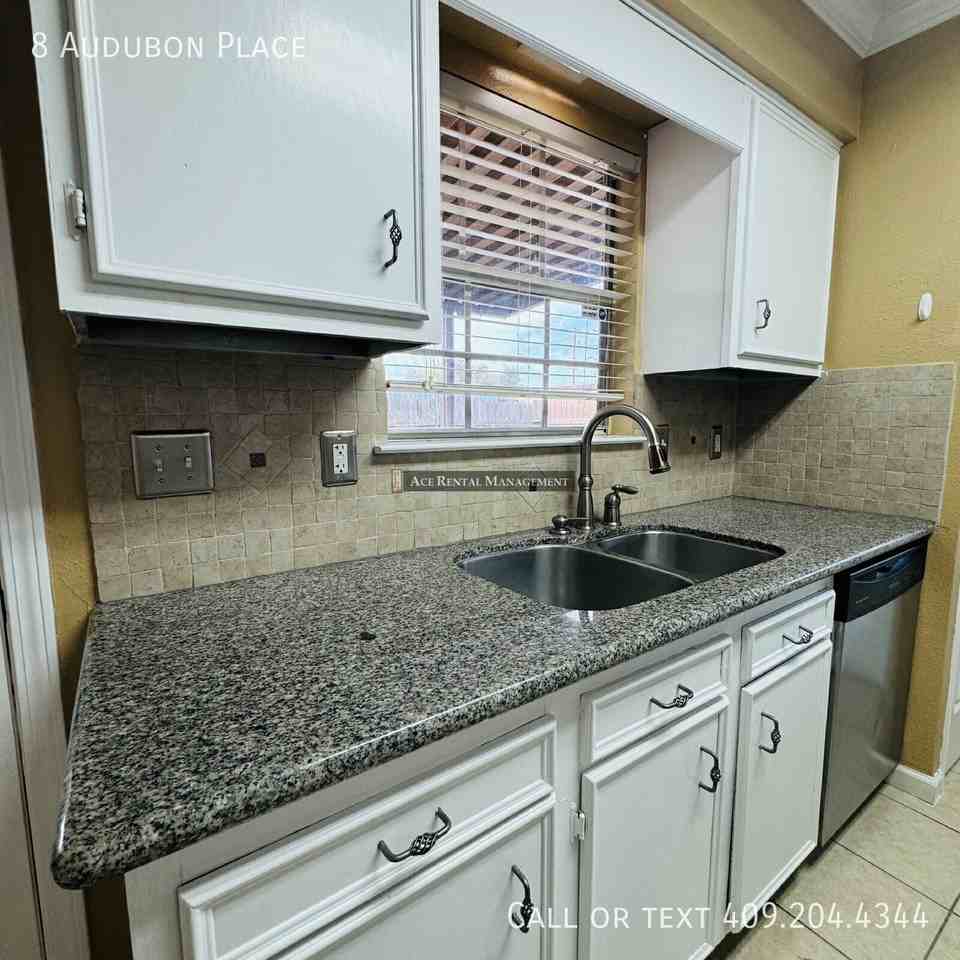 8 Audubon Pl - Photo 6 of 18
