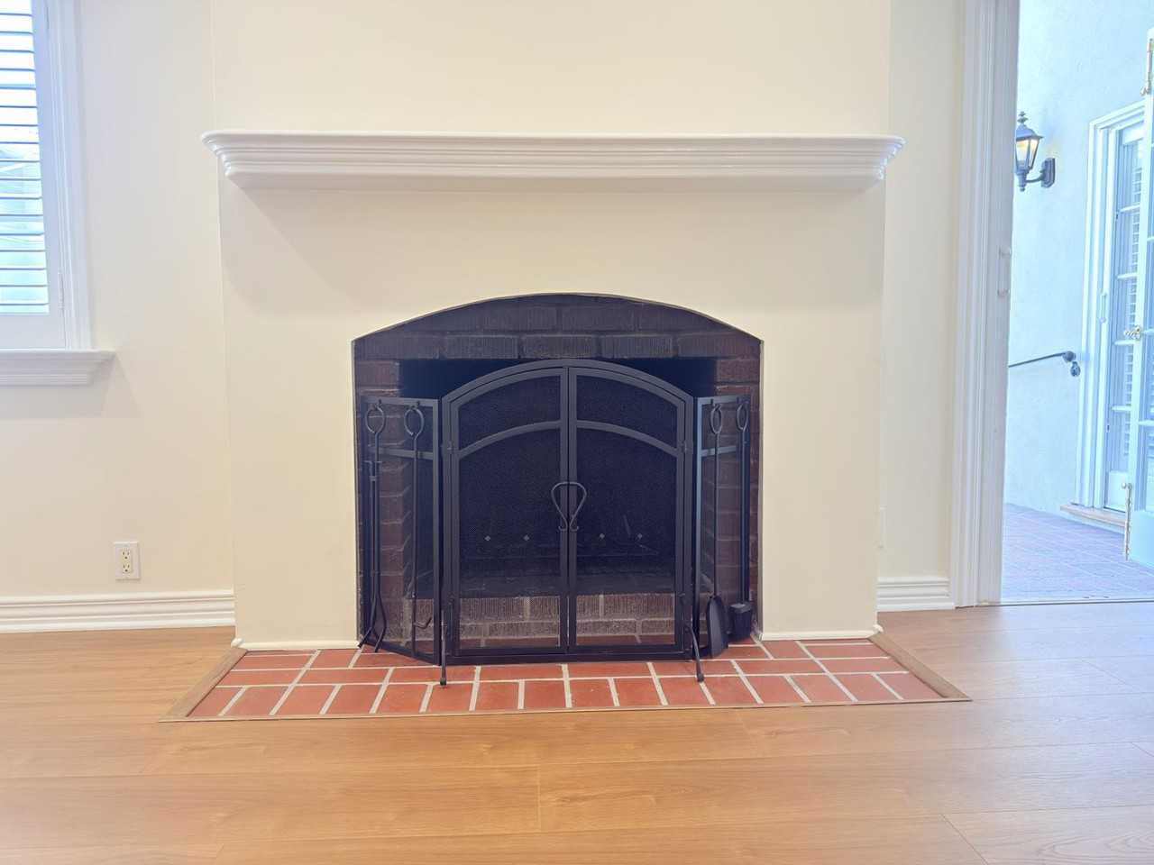 12552 Oxnard St #B - Photo 2 of 33