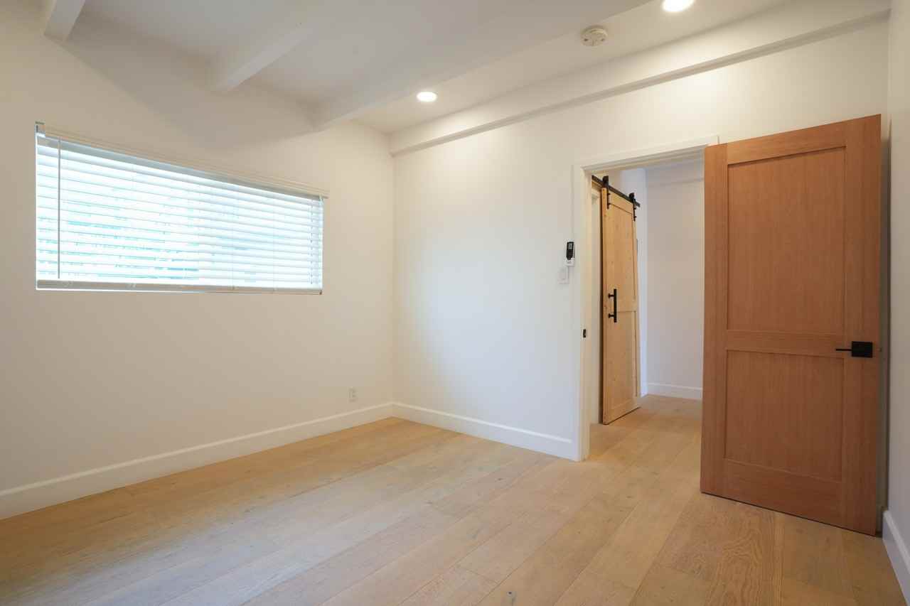 2135 N Lincoln St Apt B - Photo 5 of 14