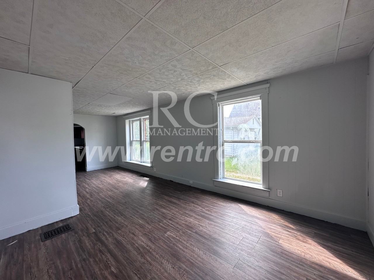 1226 Freeman St - Photo 6 of 17