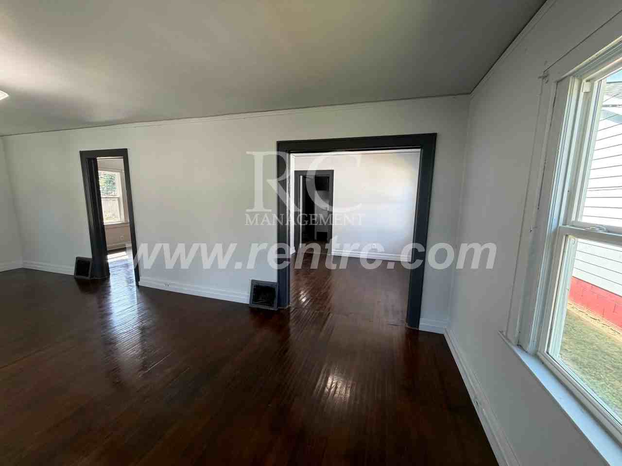 26 Delaware Ave - Photo 5 of 12