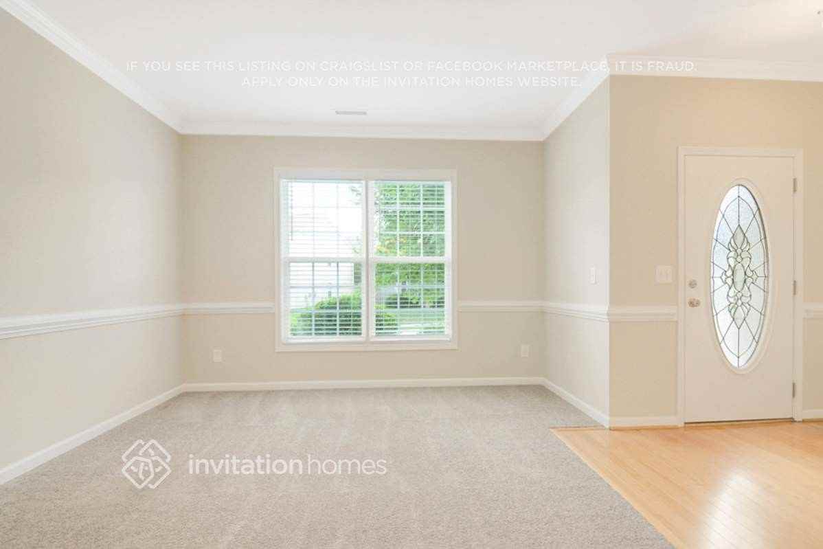 2349 Lazy River Dr - Photo 4 of 34