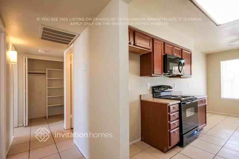 3943 W Windrose Dr - Photo 7 of 22