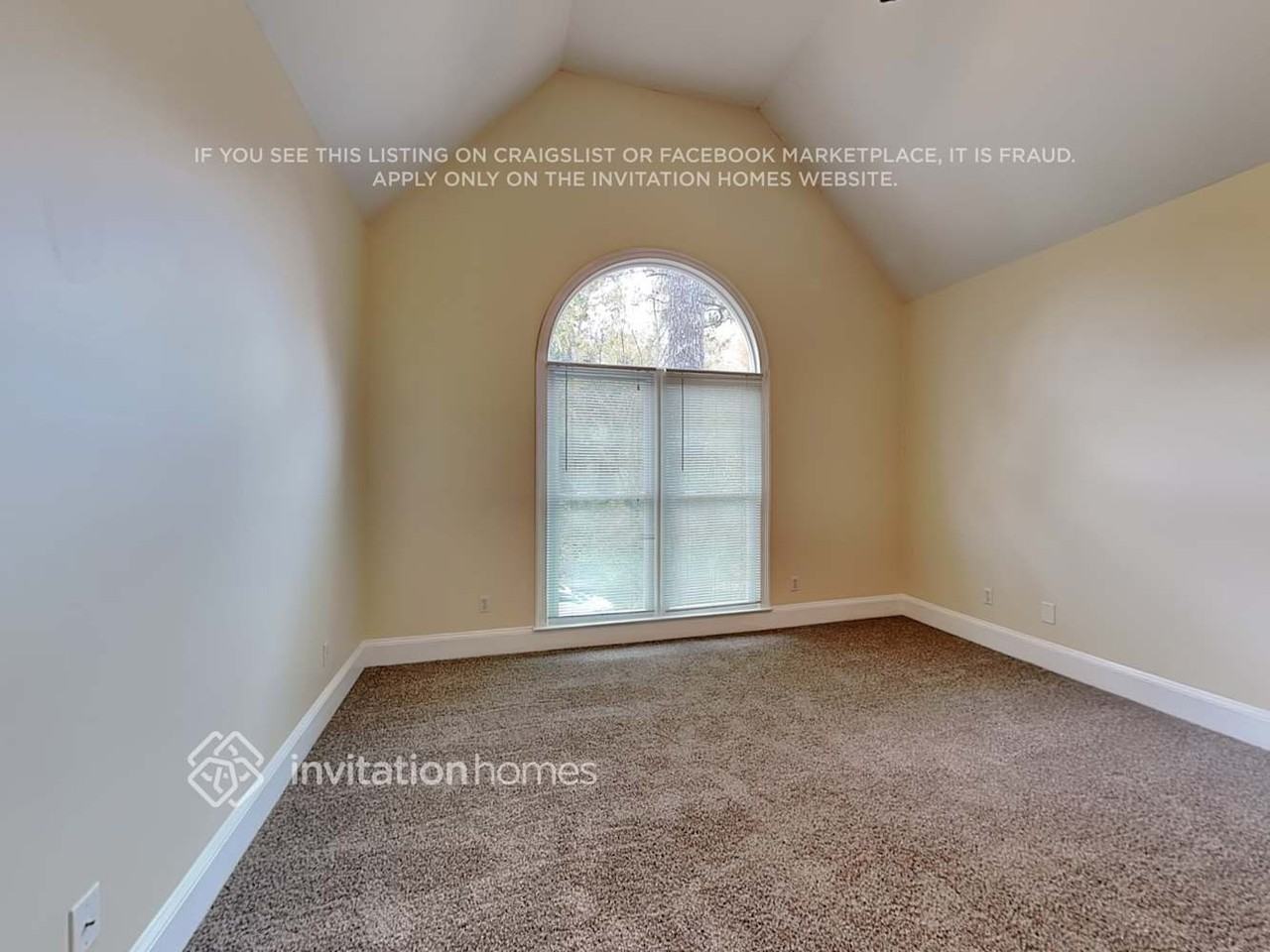 9650 Fox Hunt Cir N - Photo 5 of 11