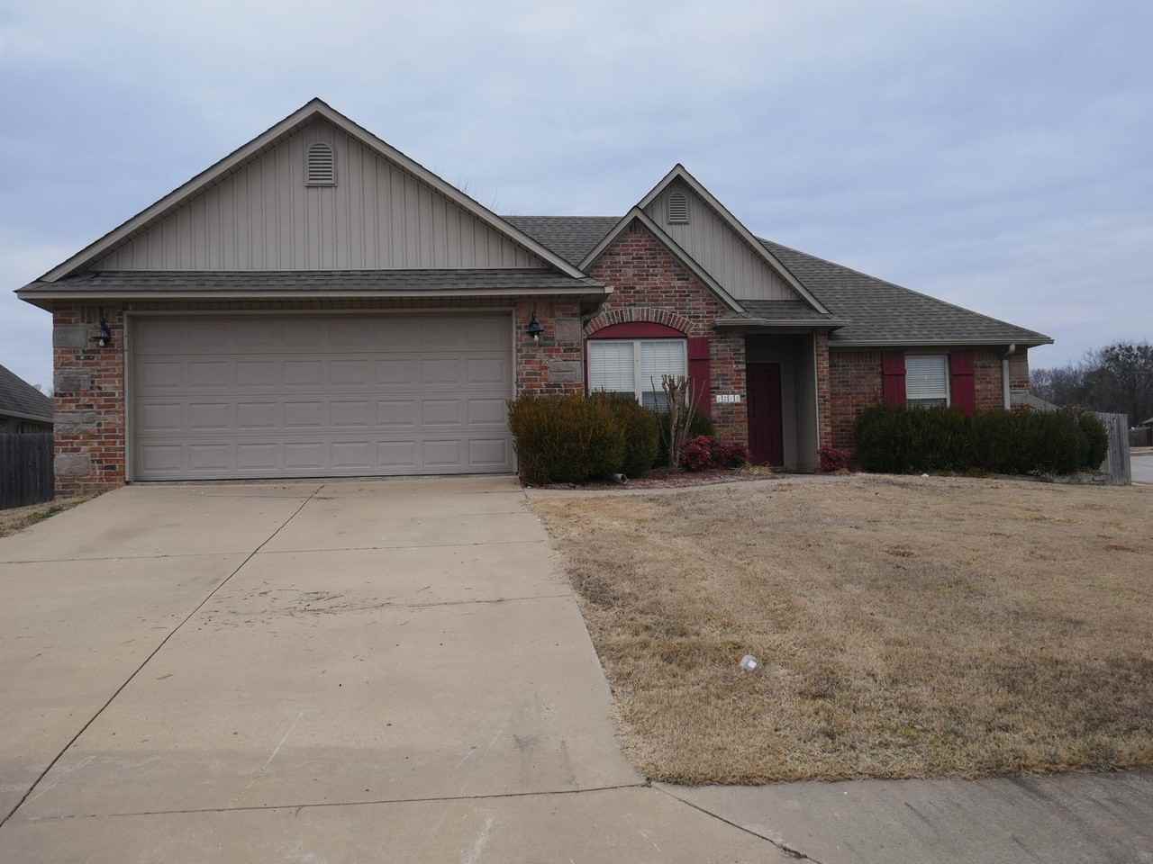 1216 Bur Pl - Photo 2 of 18