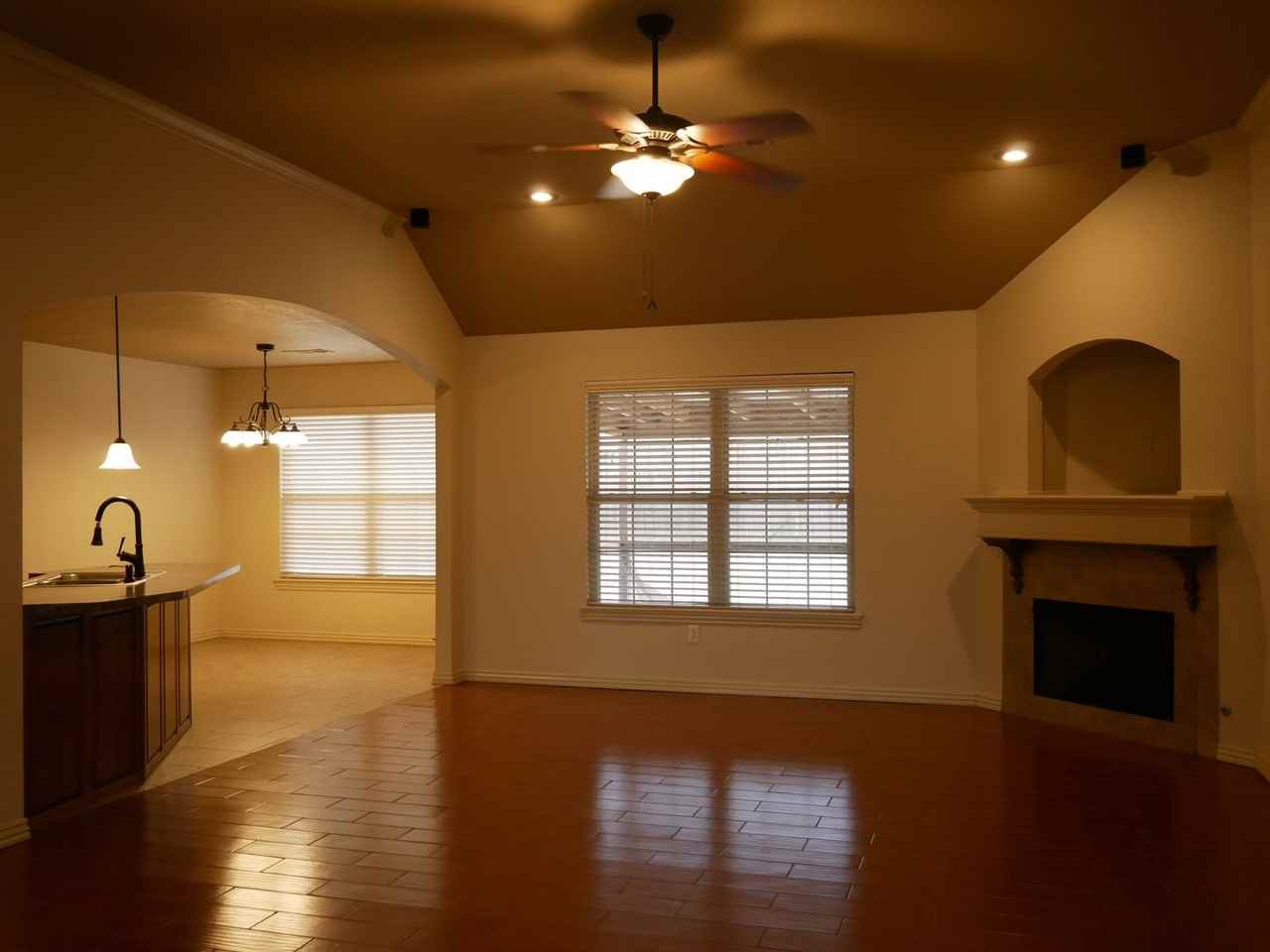 1216 Bur Pl - Photo 7 of 18