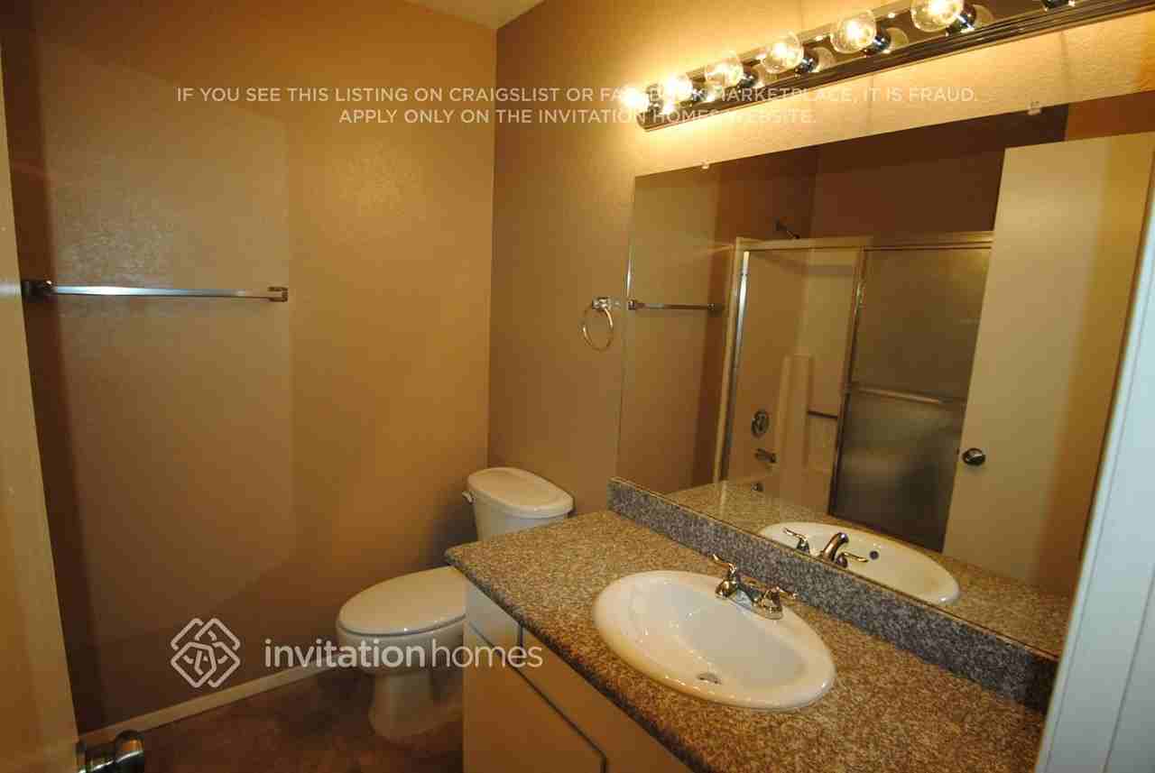6420 W Monterey St - Photo 5 of 7