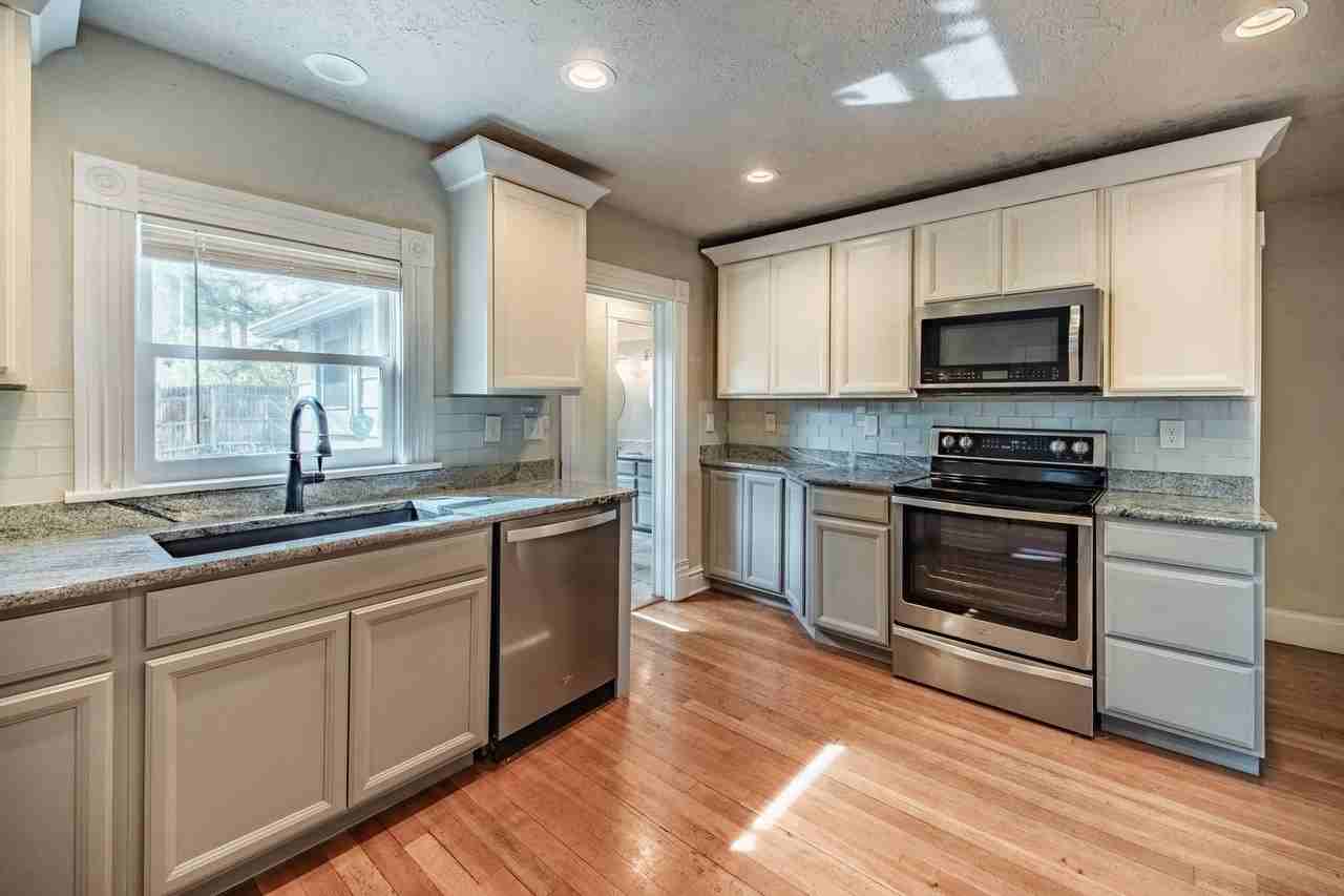 28 N 7th St - Photo 2 of 34