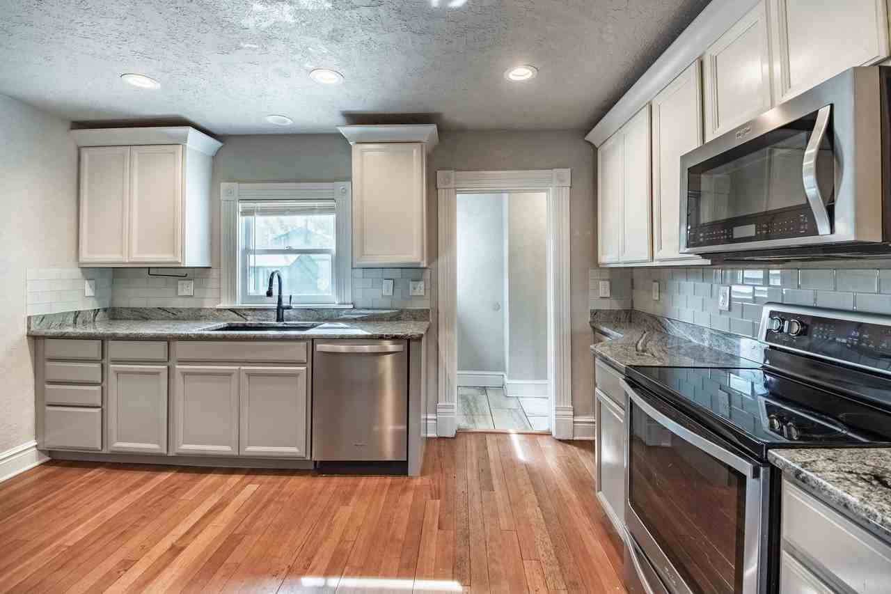28 N 7th St - Photo 3 of 34