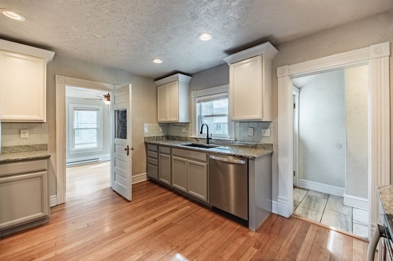 28 N 7th St - Photo 4 of 34