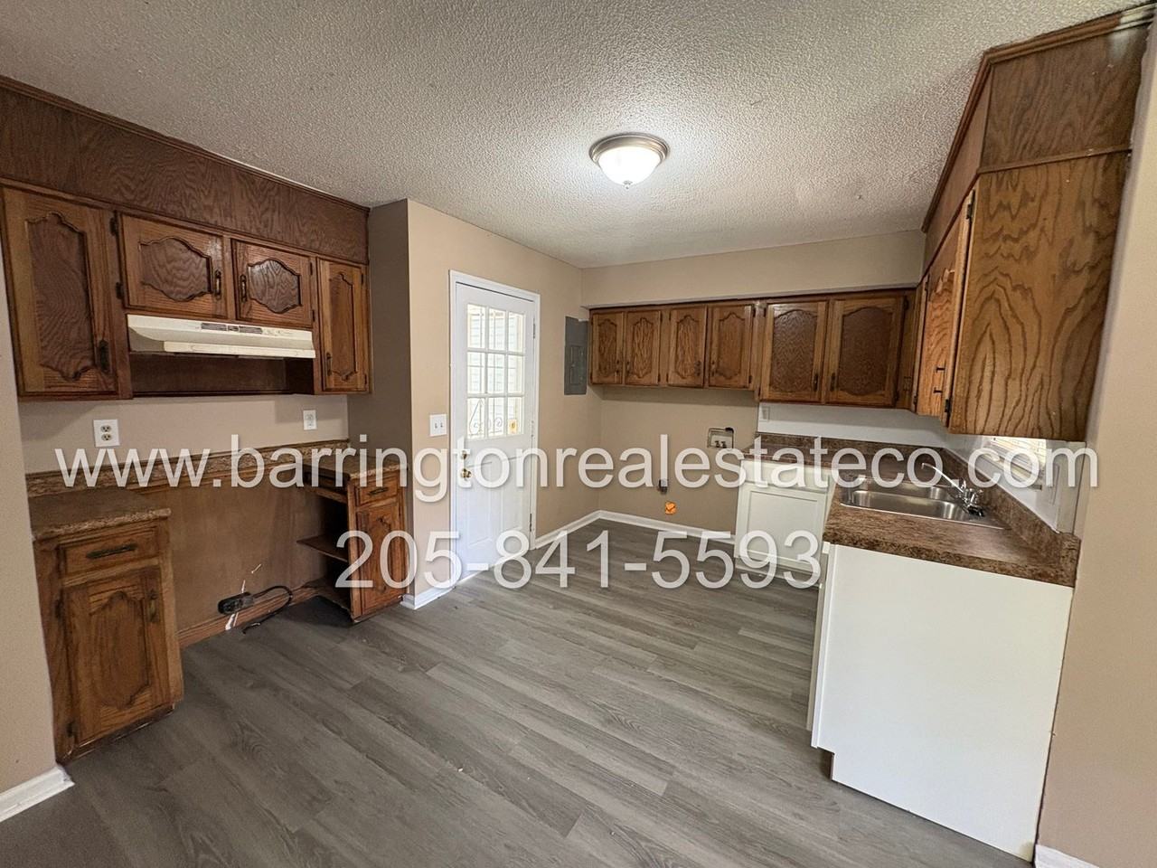 1012 Birmingham St - Photo 3 of 5
