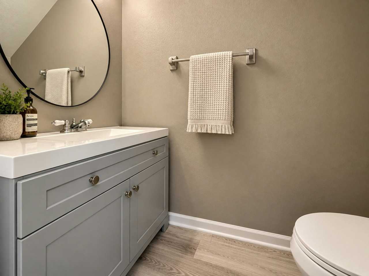 5032 Pond Ridge Drive - Photo 4 of 14