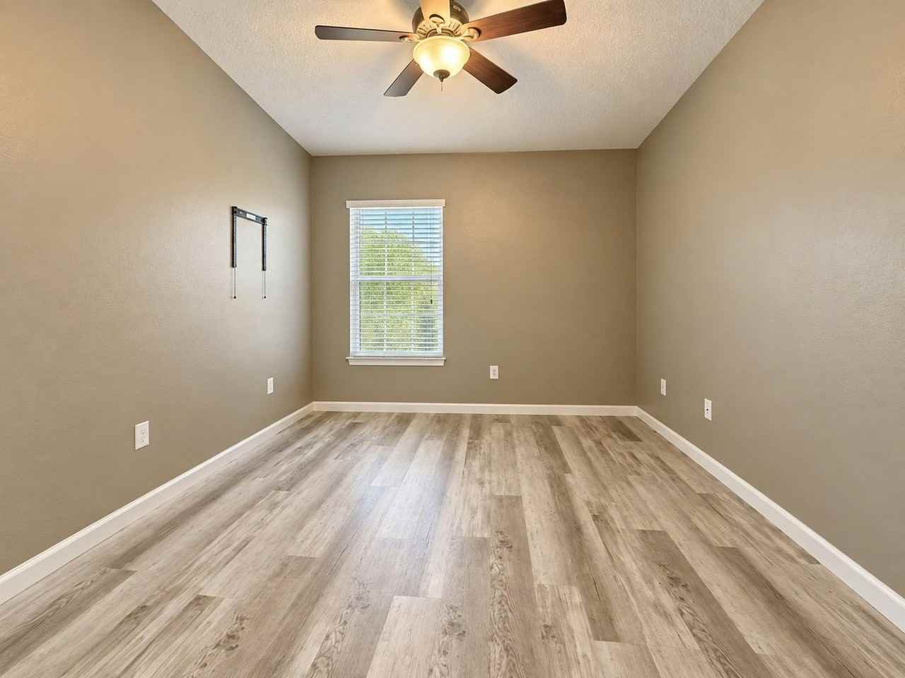 5032 Pond Ridge Drive - Photo 6 of 14