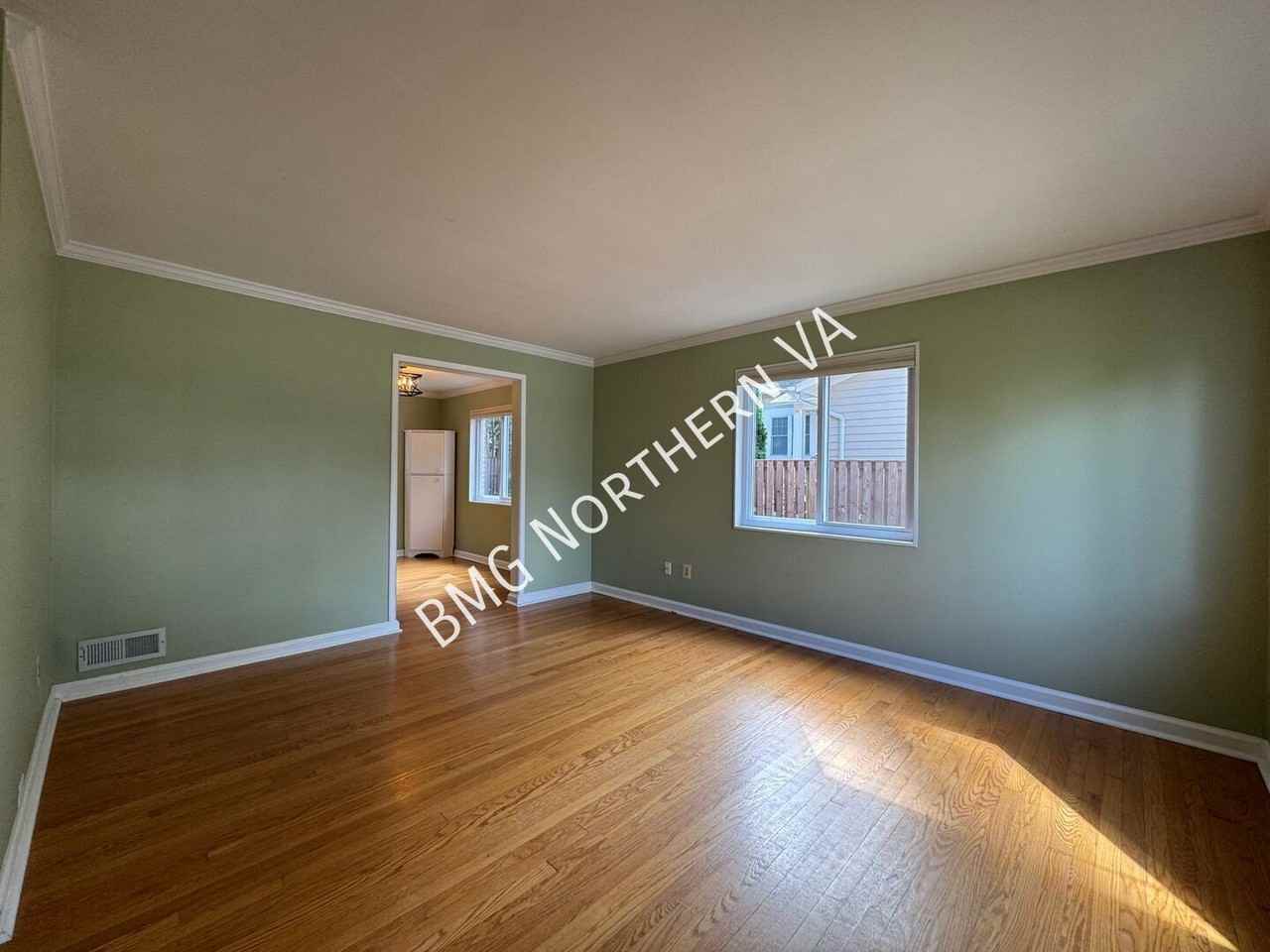 18 1/2 W Wyatt Ave - Photo 3 of 25