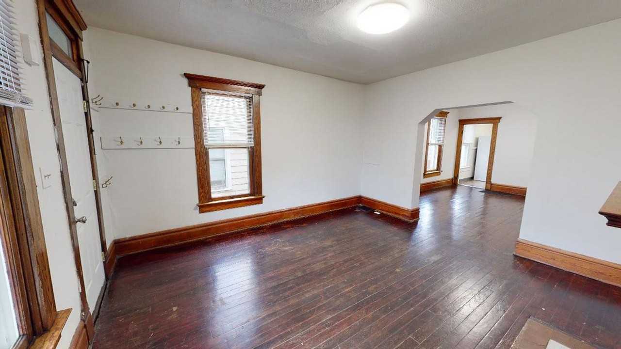 48 W Blake Ave - Photo 4 of 16