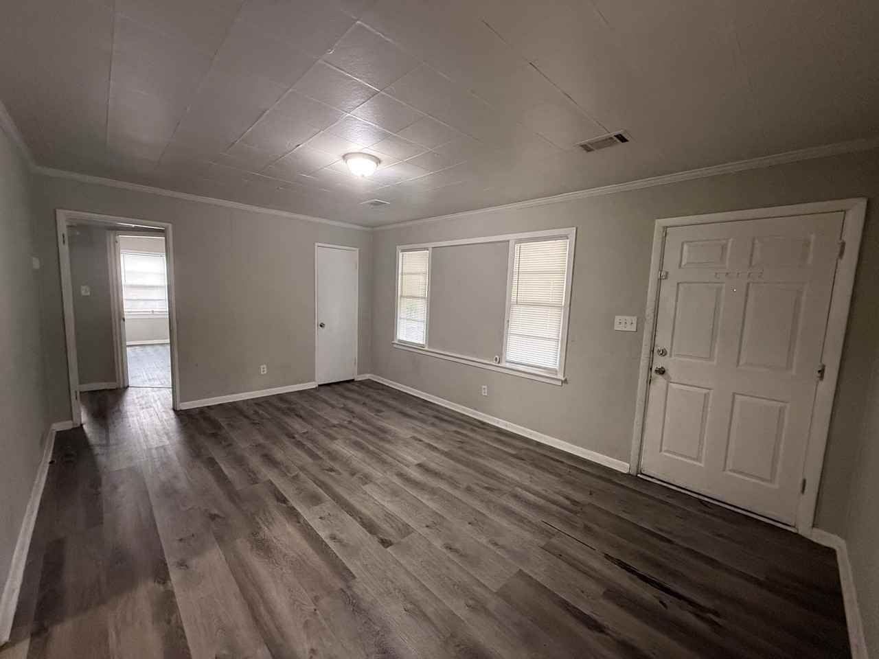 3462 East St - Photo 6 of 8