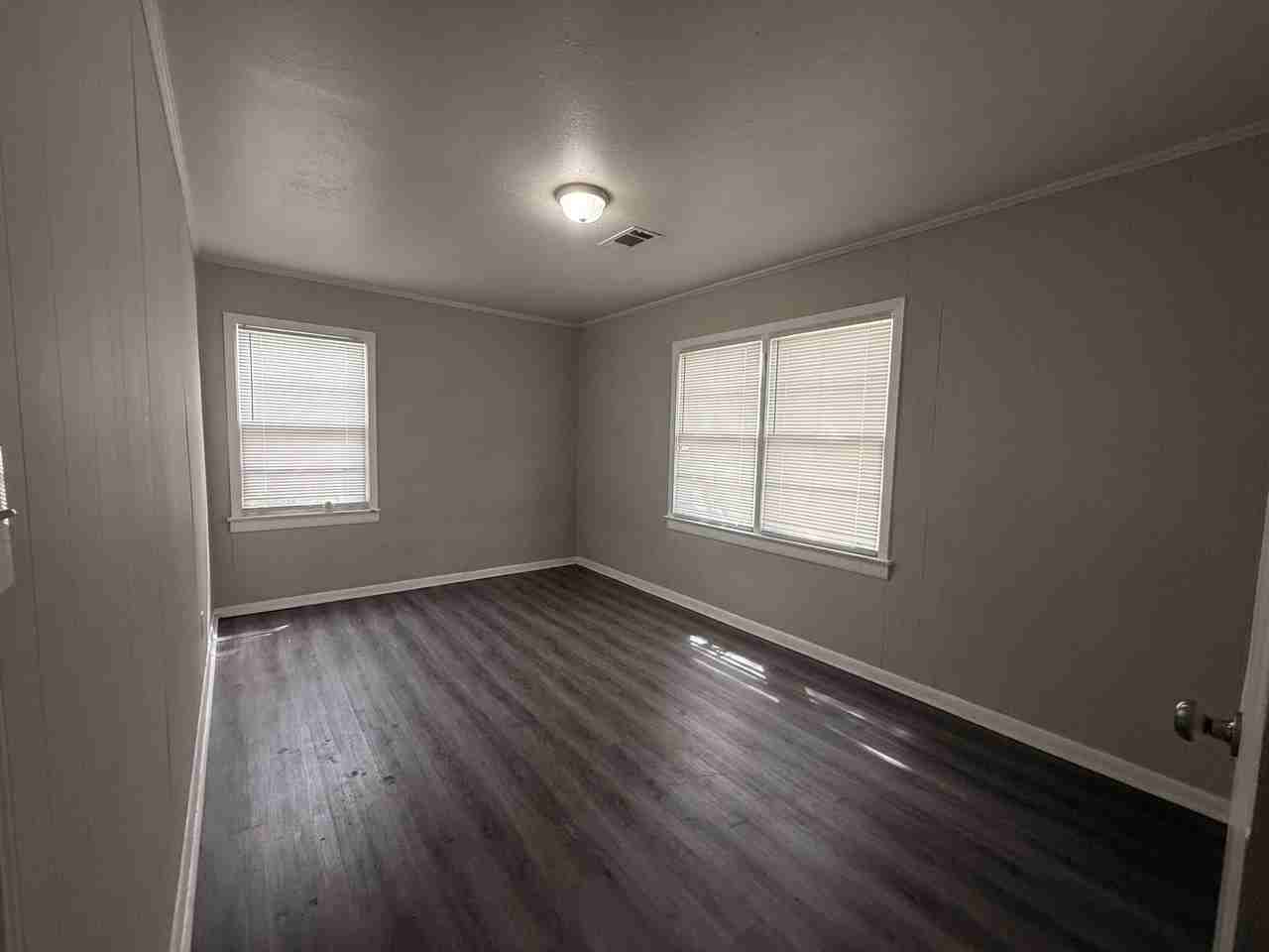 3462 East St - Photo 7 of 8