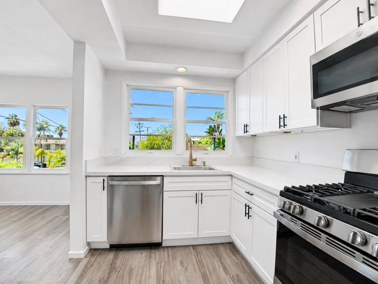 1147 24th Street, Unit A - Photo 5 of 38