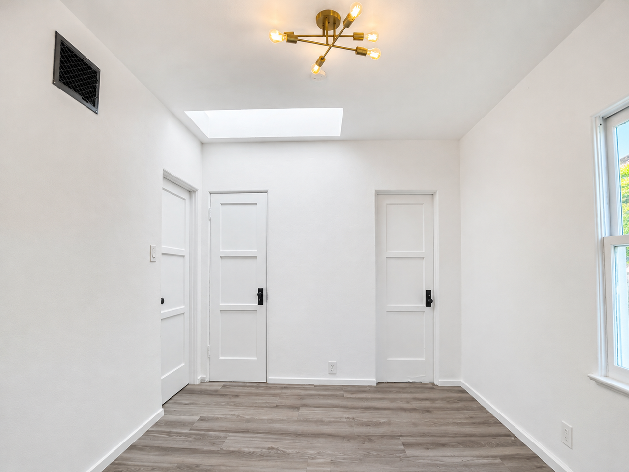 1147 24th Street, Unit A - Photo 7 of 35