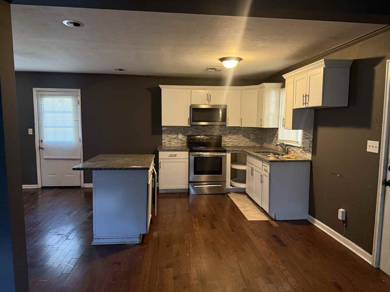 2257 Carter Hill Rd - Photo 3 of 10