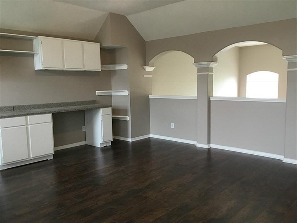 22931 Palm Trail Dr #1 - Photo 4 of 24