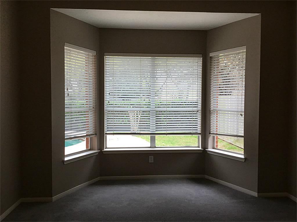 22931 Palm Trail Dr #1 - Photo 5 of 24