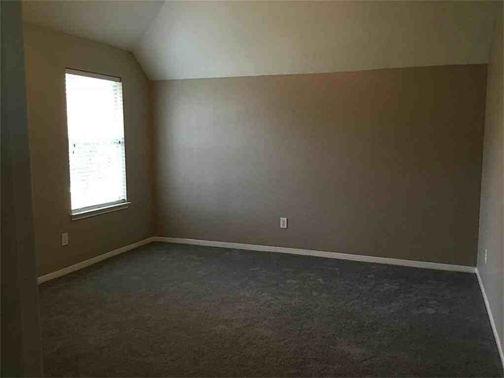 22931 Palm Trail Dr #1 - Photo 6 of 24