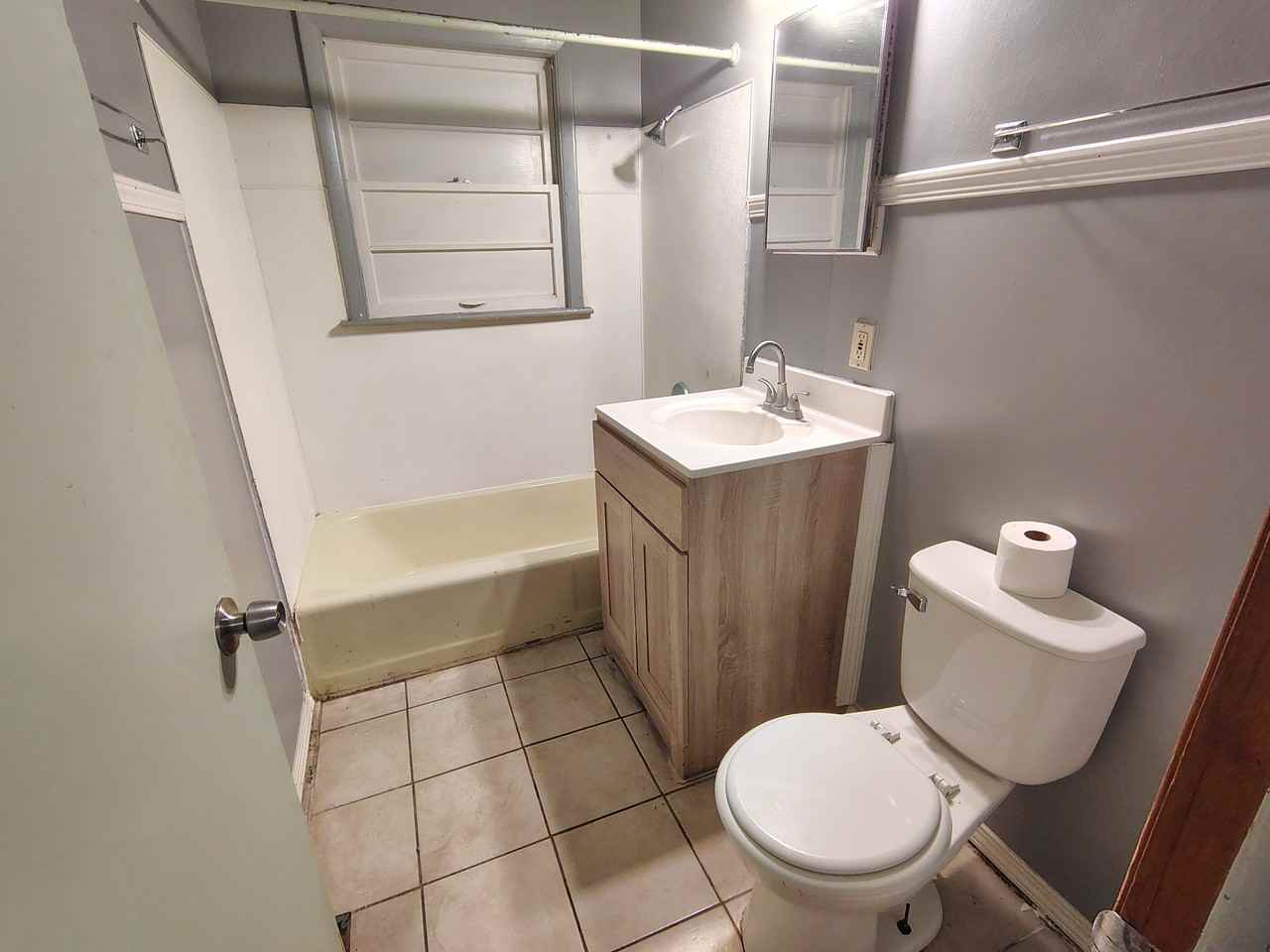 2021 24th St - Photo 5 of 9