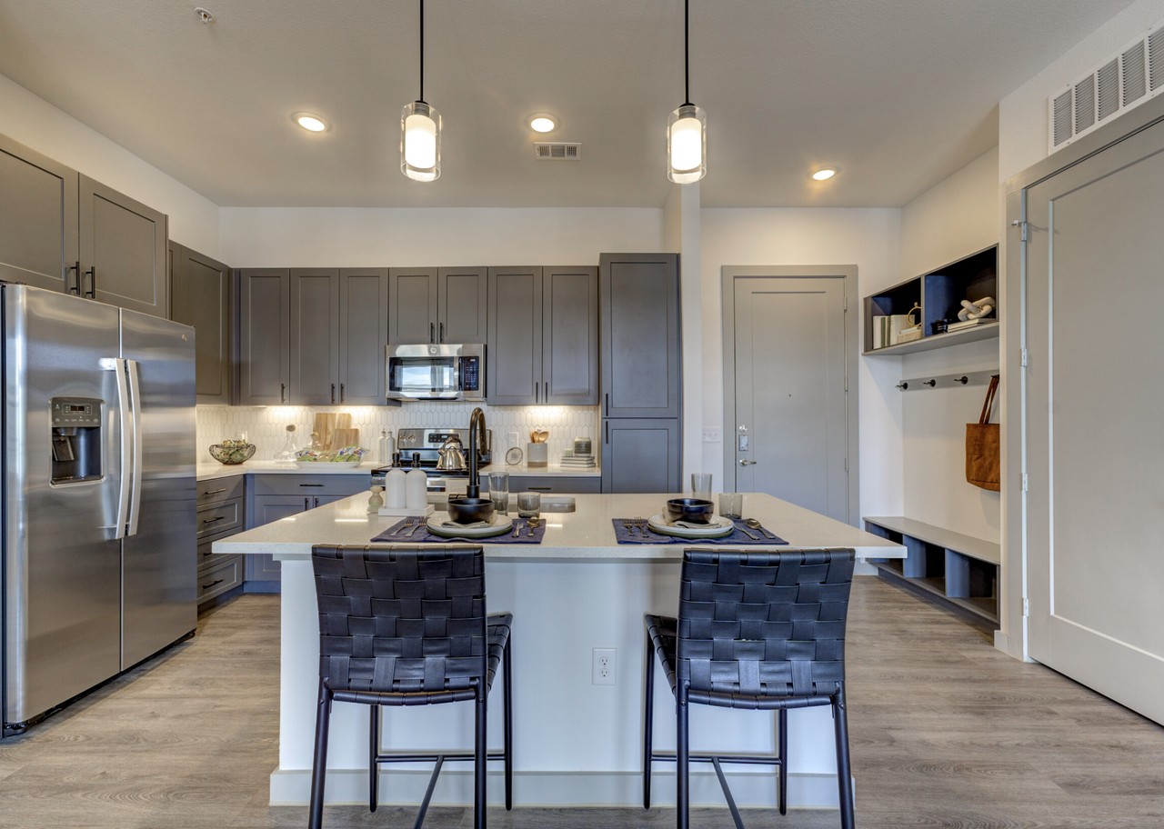 1130 Airport Blvd - Photo 2 of 25