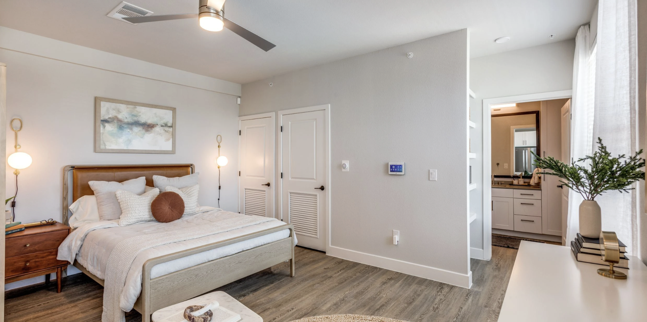 841 Airport Blvd - Photo 6 of 18