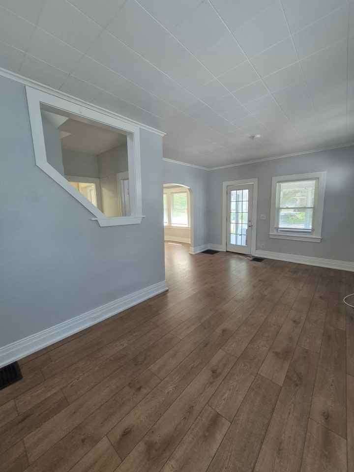 692 Chili Ave - Photo 4 of 17