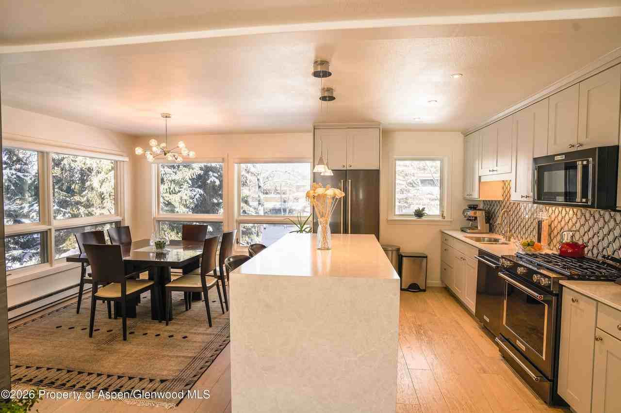 1445 Sierra Vista Dr #2 - Photo 5 of 15