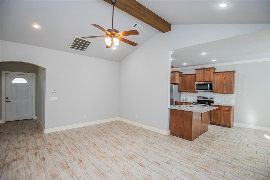 116 Alder St - Photo 5 of 14