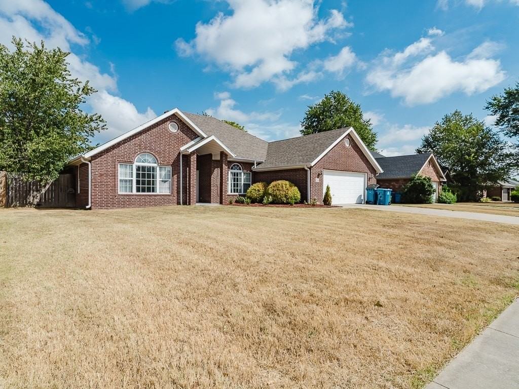 2908 Nw Apple Harvest - Photo 2 of 37