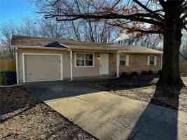 featured image of 332 W Nightingale Cir