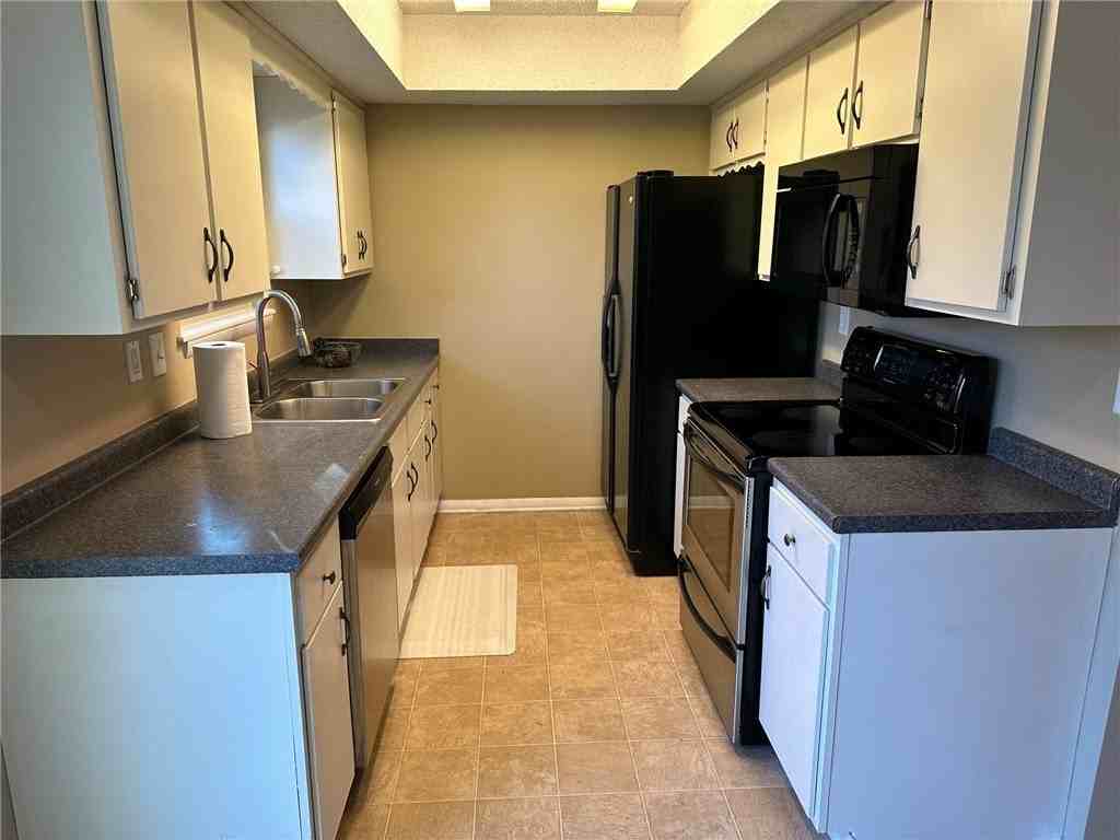 332 W Nightingale Cir - Photo 4 of 14