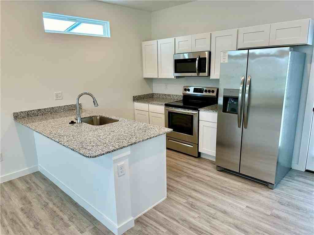 831 New York Ave - Photo 3 of 12